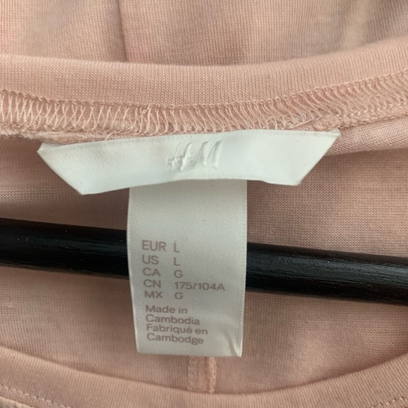 H&M 3/4 sleeve Blousey Tee with Front Pocket size L - Picture 4 of 4